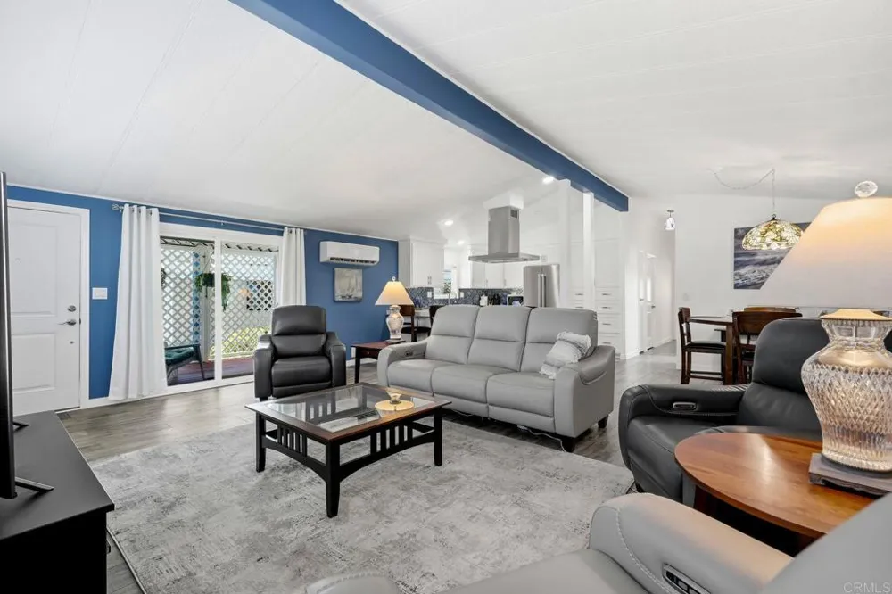 6493 Friendly Place Carlsbad, CA 92011