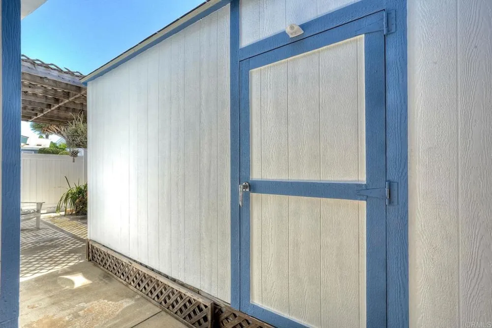 6493 Friendly Place Carlsbad, CA 92011
