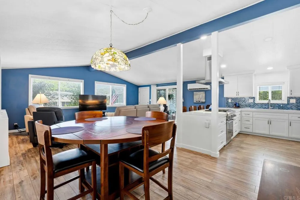 6493 Friendly Place Carlsbad, CA 92011