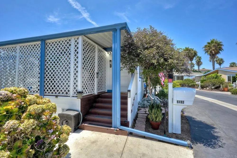 6493 Friendly Place Carlsbad, CA 92011