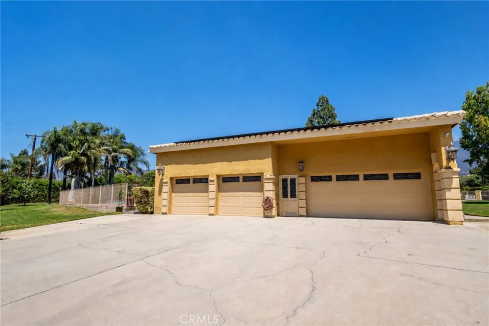9099 Manzanita Rancho Cucamonga, CA 91737
