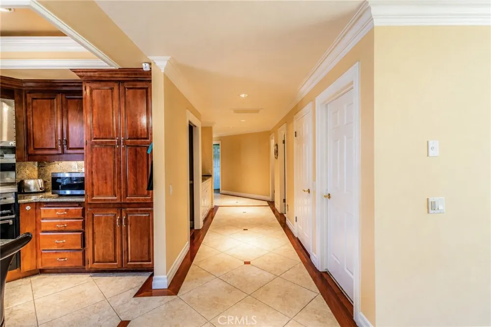 9099 Manzanita Rancho Cucamonga, CA 91737