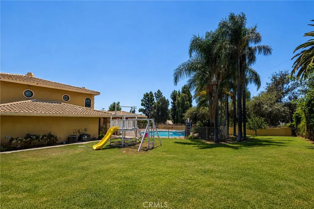9099 Manzanita Rancho Cucamonga, CA 91737