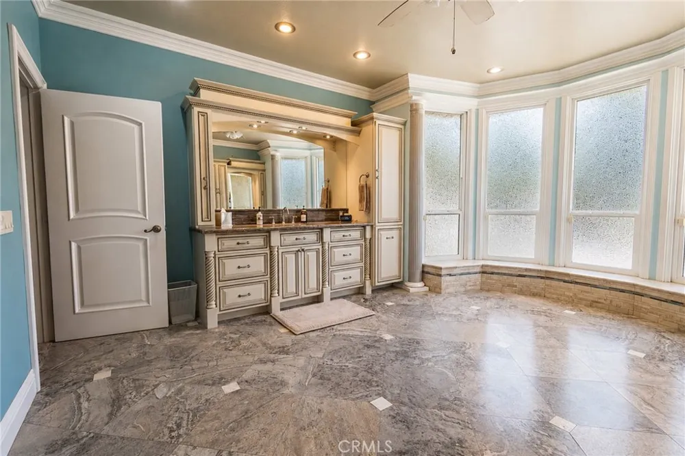 9099 Manzanita Rancho Cucamonga, CA 91737