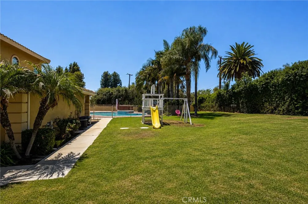 9099 Manzanita Rancho Cucamonga, CA 91737