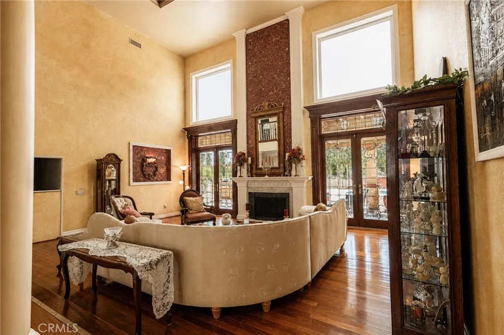 9099 Manzanita Rancho Cucamonga, CA 91737