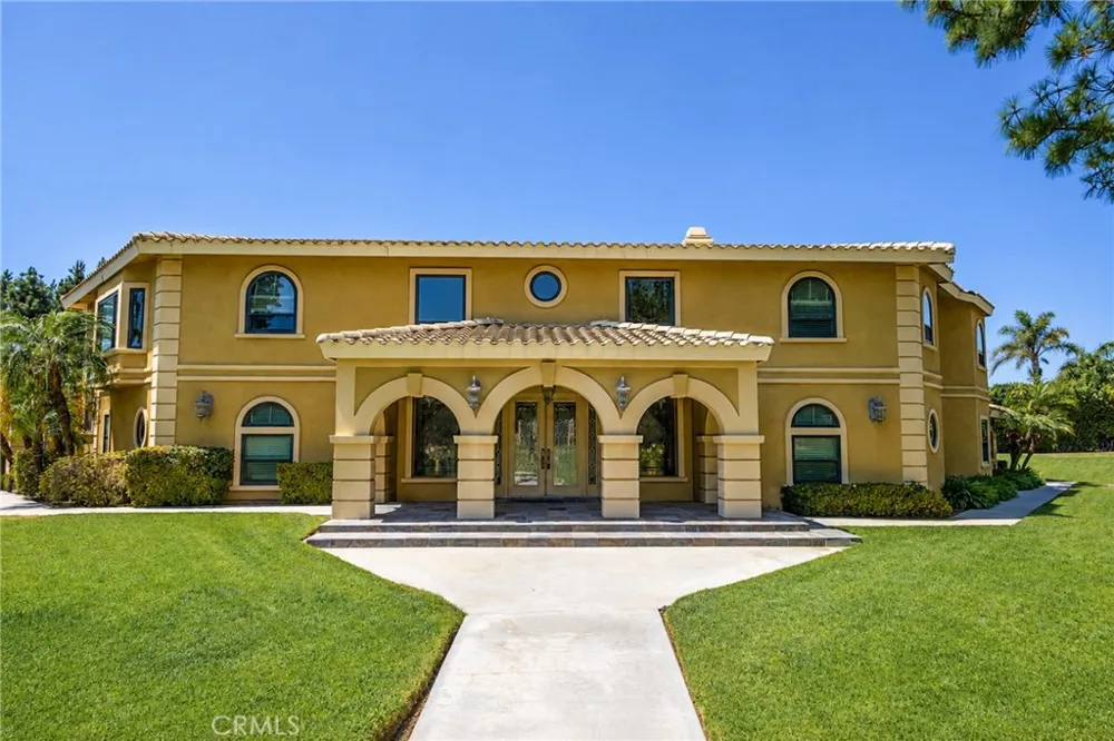 9099 Manzanita Rancho Cucamonga, CA 91737