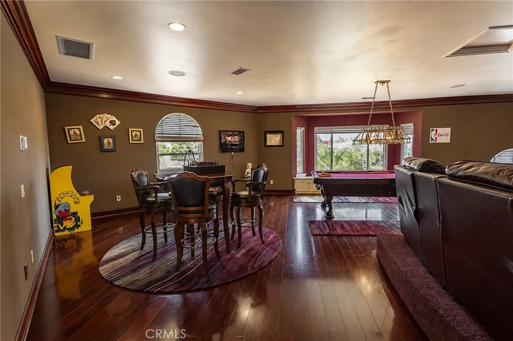 9099 Manzanita Rancho Cucamonga, CA 91737