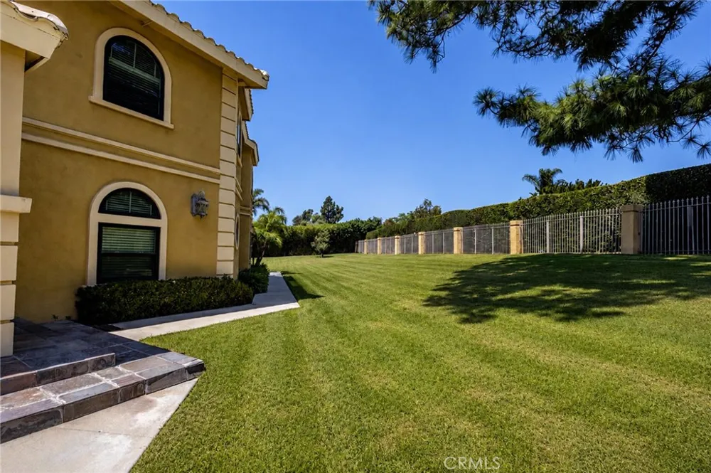 9099 Manzanita Rancho Cucamonga, CA 91737
