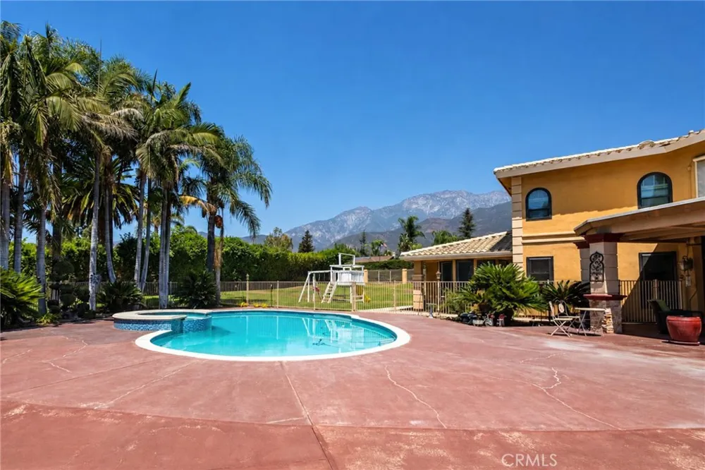 9099 Manzanita Rancho Cucamonga, CA 91737