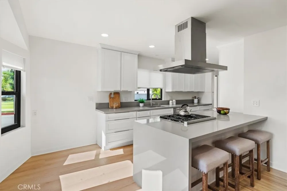 3893 Cherrywood Los Angeles, CA 90008