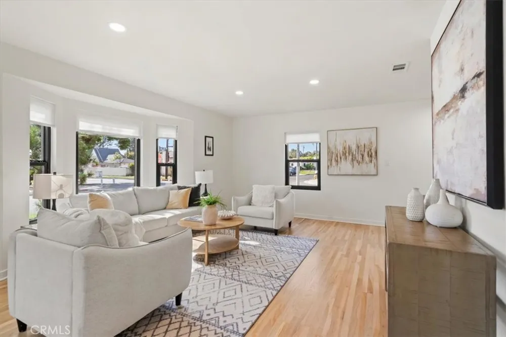 3893 Cherrywood Los Angeles, CA 90008