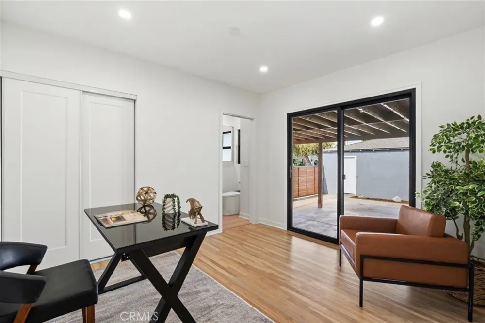 3893 Cherrywood Los Angeles, CA 90008