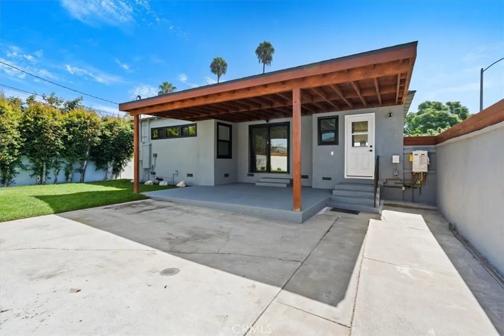 3893 Cherrywood Los Angeles, CA 90008