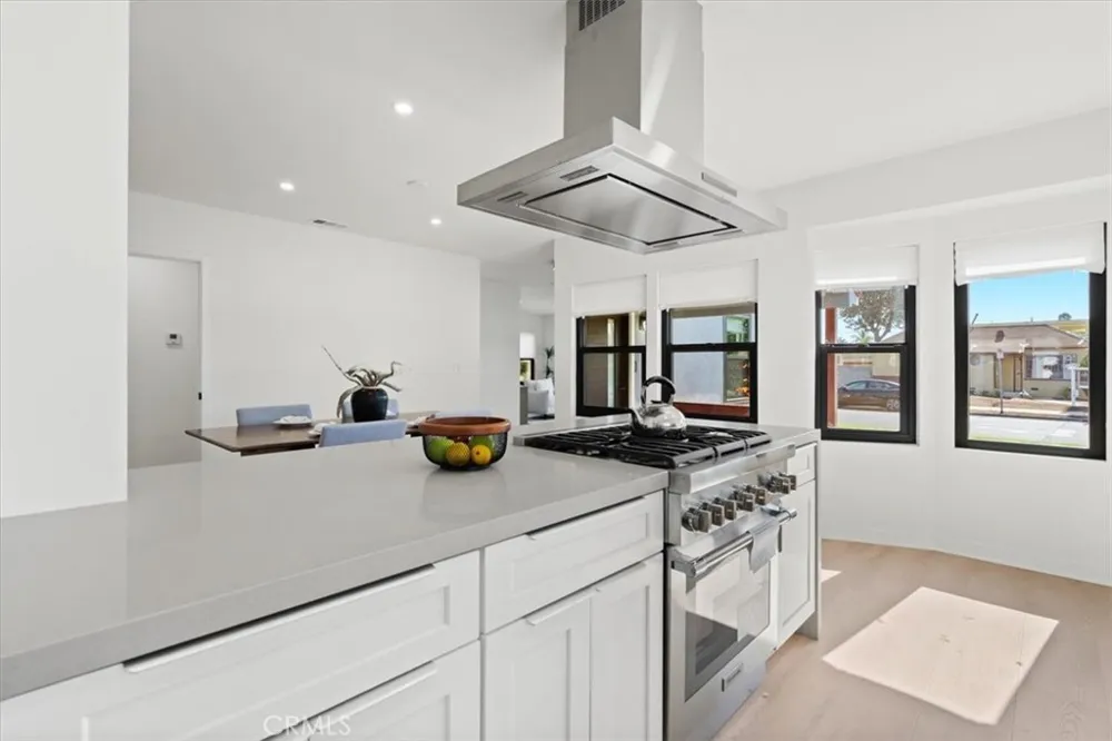 3893 Cherrywood Los Angeles, CA 90008