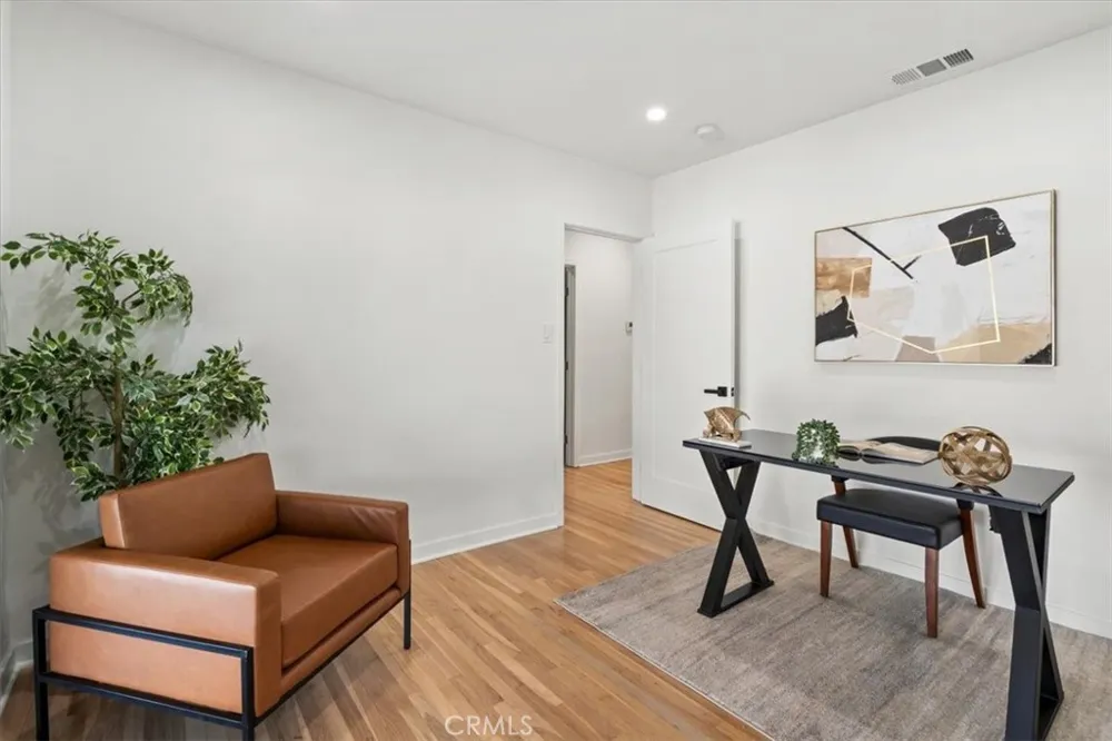 3893 Cherrywood Los Angeles, CA 90008