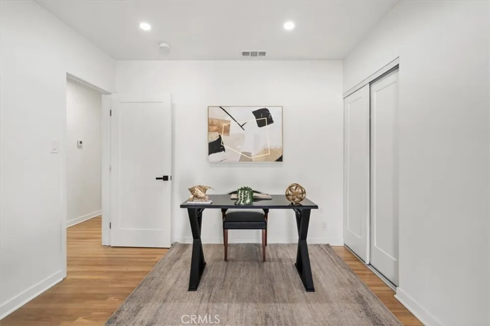 3893 Cherrywood Los Angeles, CA 90008