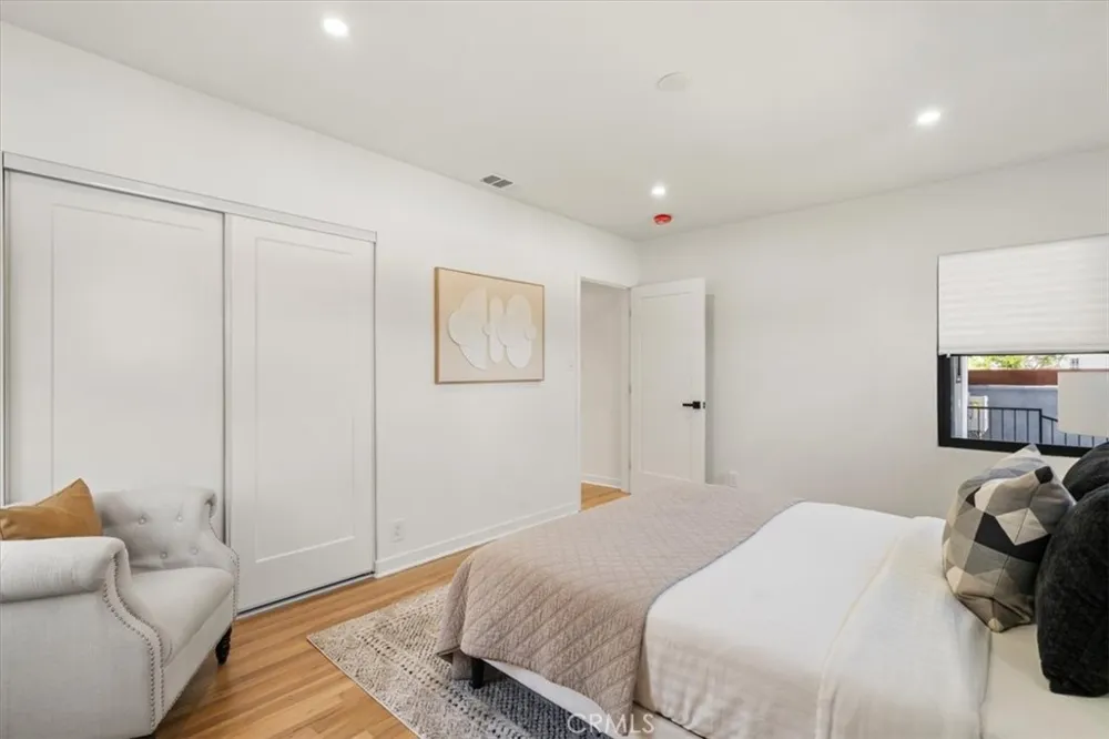 3893 Cherrywood Los Angeles, CA 90008
