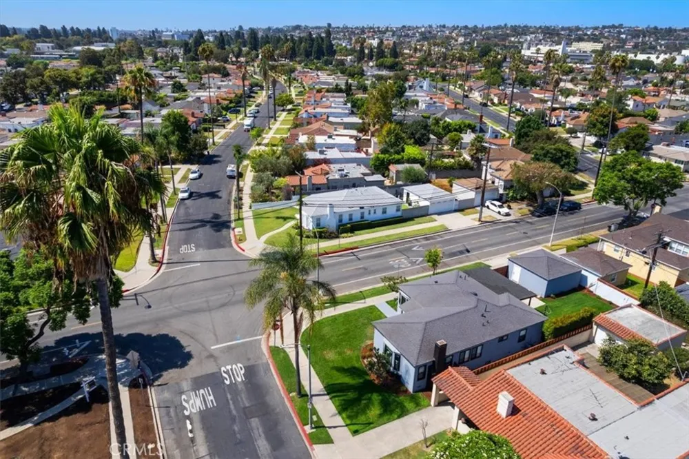 3893 Cherrywood Los Angeles, CA 90008