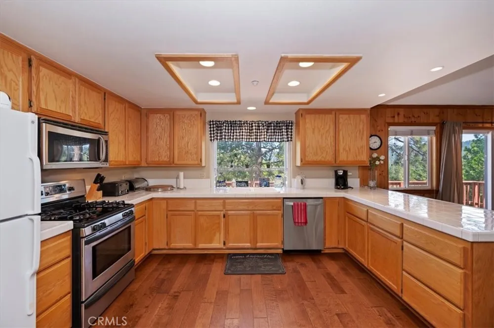 286 Birchwood Lake Arrowhead, CA 92352