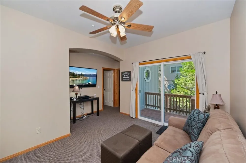 286 Birchwood Lake Arrowhead, CA 92352