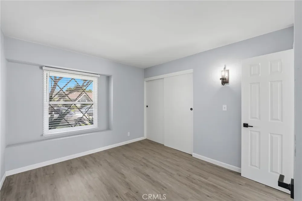 11512 213th Lakewood, CA 90715