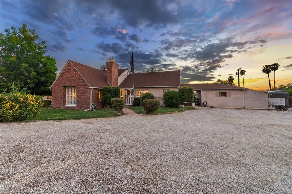 161 Cornell Hemet, CA 92544