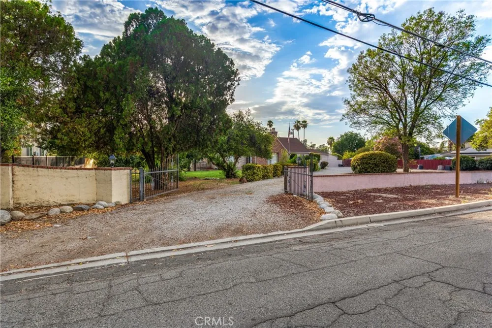 161 Cornell Hemet, CA 92544