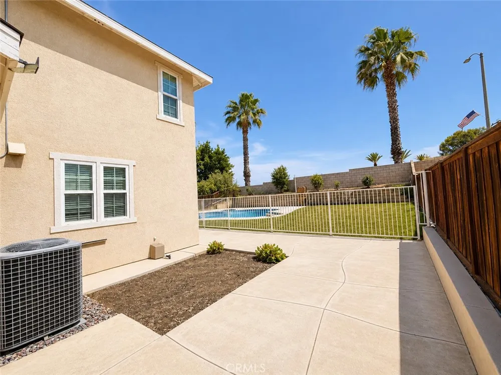 20329 Red Poppy Ln Riverside, CA 92508