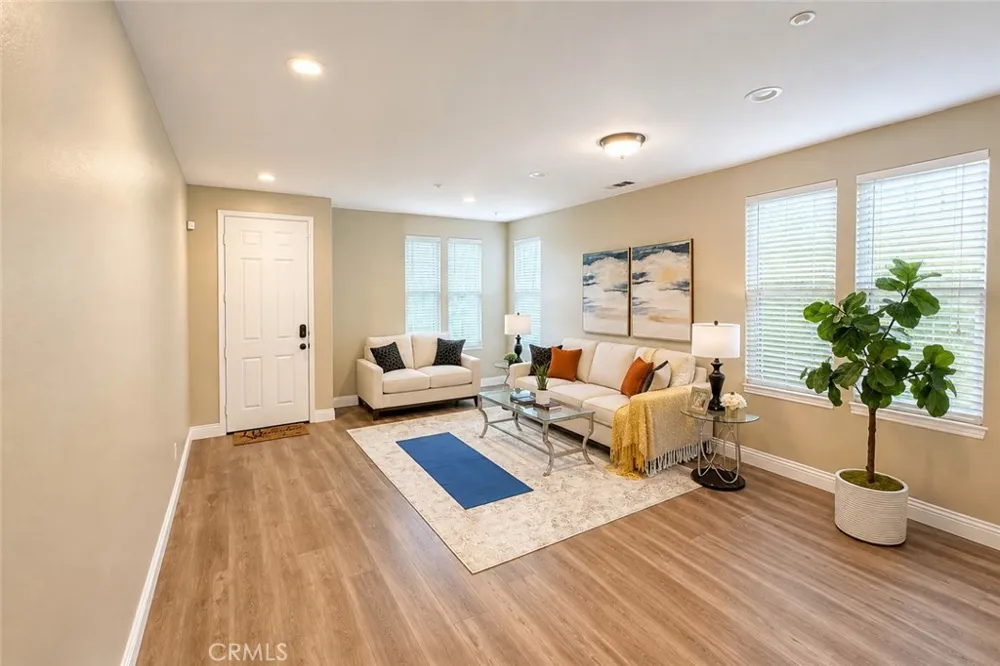 20329 Red Poppy Ln Riverside, CA 92508