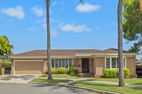 4343 Ridgeway Drive