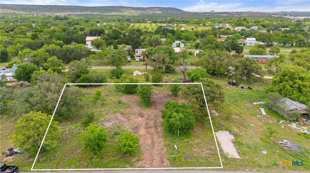 630 County Road 118B Burnet, TX 78611