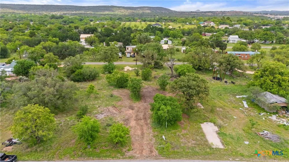 630 County Road 118B Burnet, TX 78611
