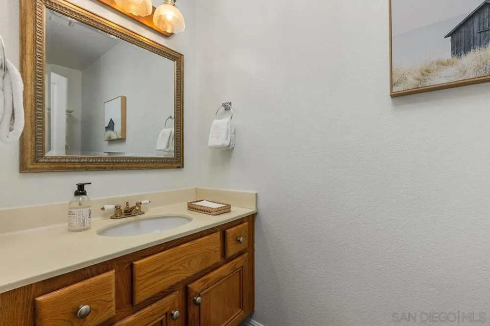 1039 Honeysuckle Drive San Marcos, CA 92078