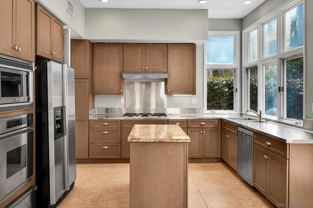 9756 Keeneland Row La Jolla, CA 92037
