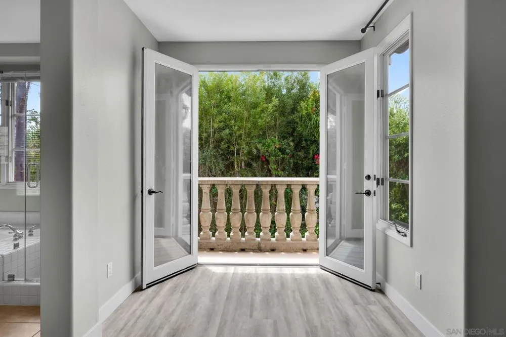 9756 Keeneland Row La Jolla, CA 92037