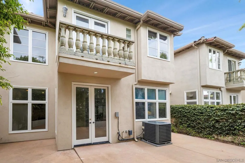 9756 Keeneland Row La Jolla, CA 92037