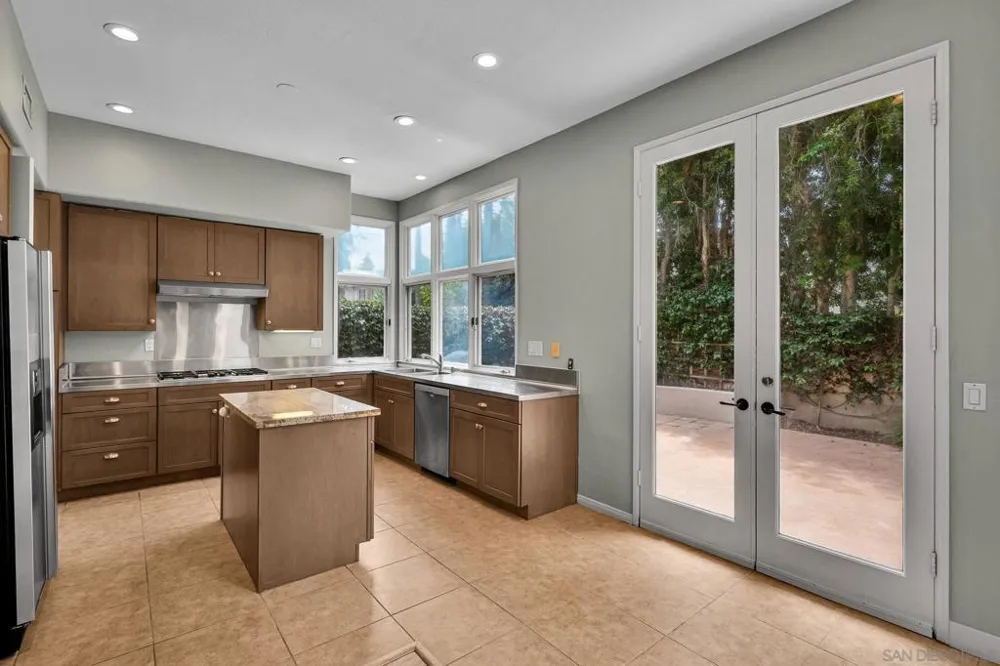 9756 Keeneland Row La Jolla, CA 92037