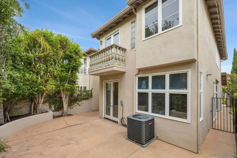 9756 Keeneland Row La Jolla, CA 92037