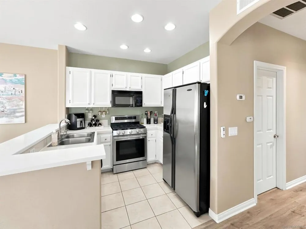10970 Ivy Hill #2 San Diego, CA 92131