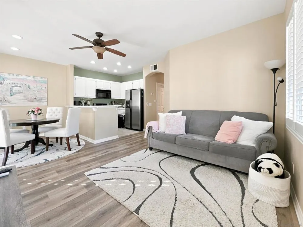10970 Ivy Hill #2 San Diego, CA 92131