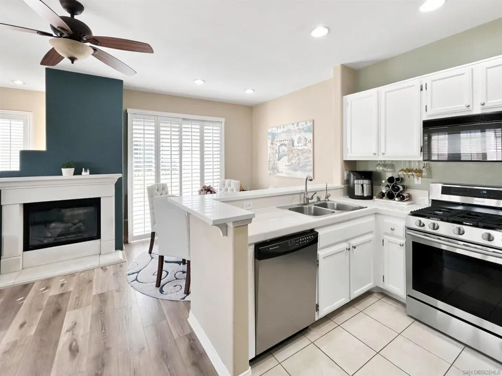 10970 Ivy Hill #2 San Diego, CA 92131