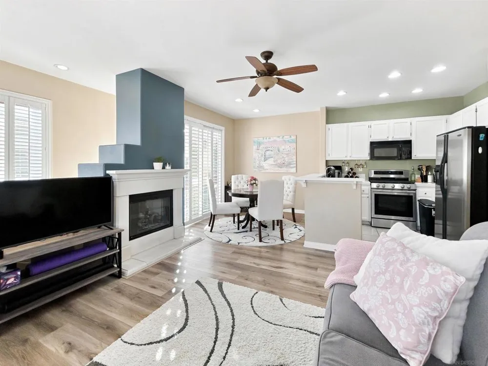 10970 Ivy Hill #2 San Diego, CA 92131