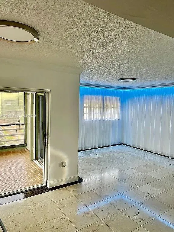 11183 NW 7th St #204-20 Miami, FL 33172
