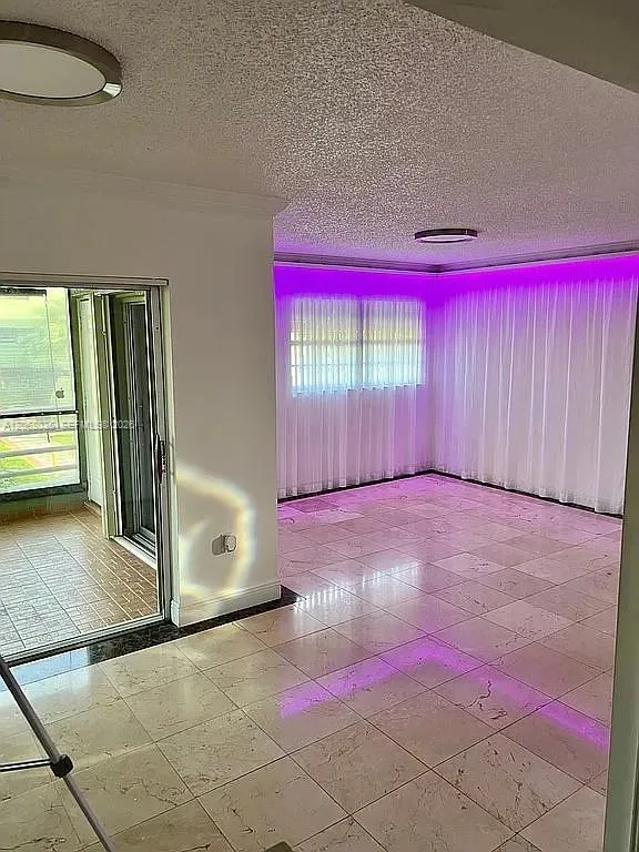 11183 NW 7th St #204-20 Miami, FL 33172