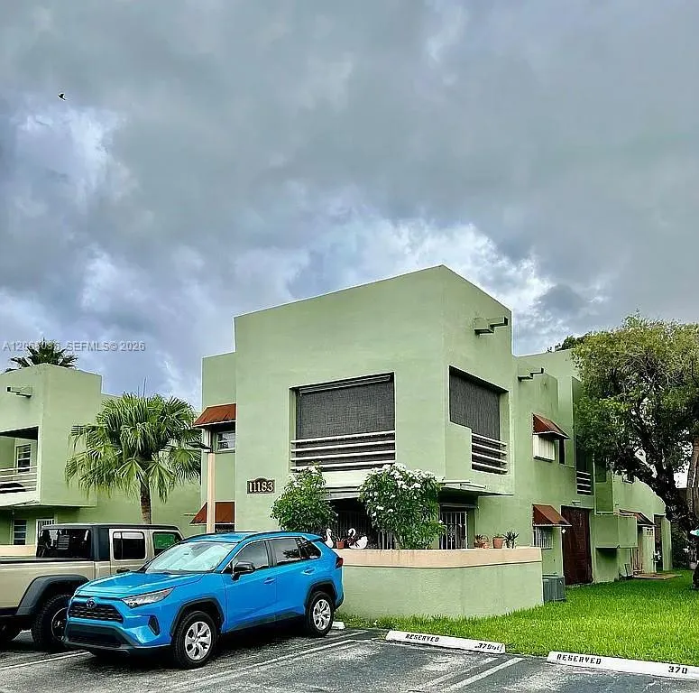 11183 NW 7th St #204-20 Miami, FL 33172