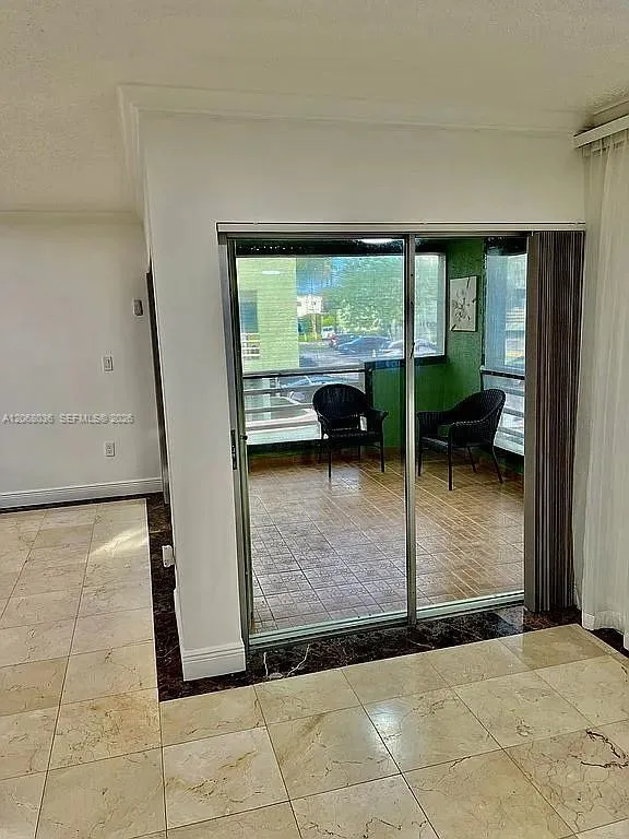 11183 NW 7th St #204-20 Miami, FL 33172