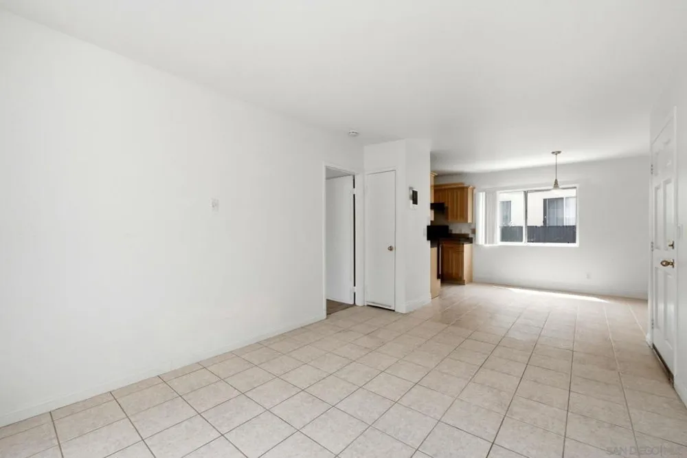 2850 Reynard Way #16 San Diego, CA 92103