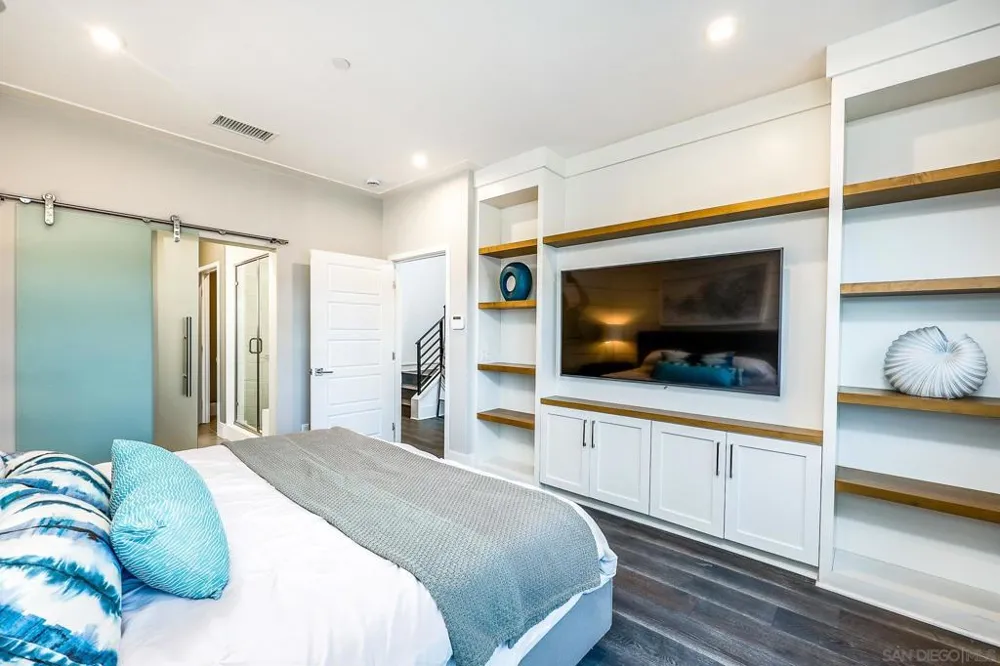 2858 Avella Cir San Diego, CA 92108
