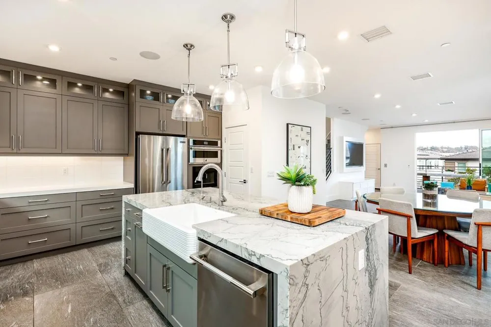 2858 Avella Cir San Diego, CA 92108